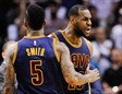 LeBron anotó 20 puntos y Kyrie Irving hizo 26 en el tercer partido