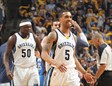 Courtney Lee (en primer plano) sentenció el Memphis-Sacramento