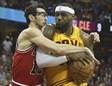 LeBron James estuvo imparable en el segundo partido ante Bulls