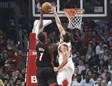 Joakim Noah puso 5 tapones a Miami y fue la estrella del partido