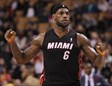 Lebron James celebró su cumpleaños volviendo al juego, anotando 26 y ganando