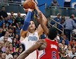 Nikola Vucevic superó a su marcador DeAndre Jordan y firmó una colosal actuación