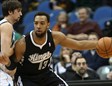 Derrick Williams jugó su primer partido en Minnesota ante su antiguo equipo y lo hizo bien