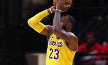 LeBron va a jugar a China con Lakers