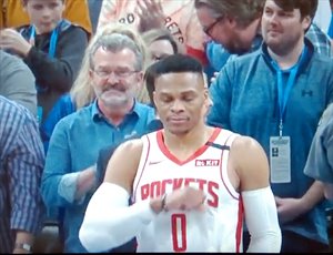 Gran recibimiento a Westbrook en Oklahoma