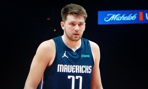 Dallas breaks his losing streak with Luka Doncic beating Trae Young