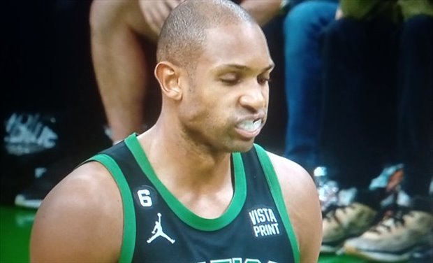 “Al Horford named Hispanic Player of the Year for impressive performance with Boston Celtics”