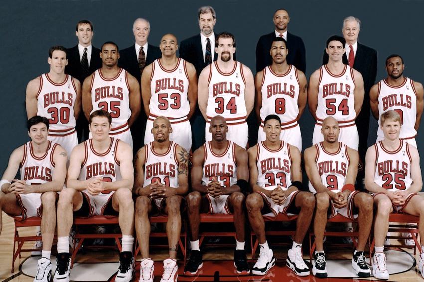 chicago bulls retired numbers